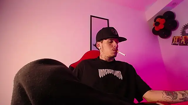 Anhonymus  online show from 10/16/25, 03:51