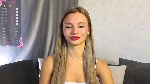 NaughtySeraphine online show from 10/24/25, 06:10