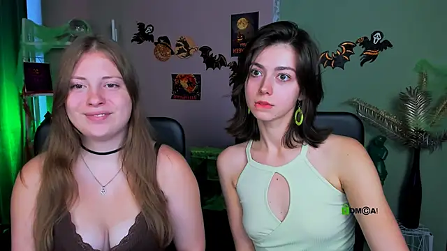 kitniss dreamy online show from 10/28/25, 01:25