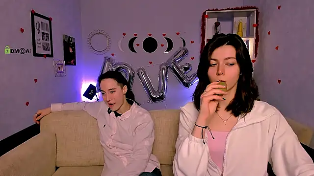 kitniss dreamy online show from 02/14/26, 08:16