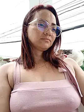 Snapshot of Amanda39 chatting on 10/16/25, 12:50 Amanda39 online show from 10/16/25, 12:50