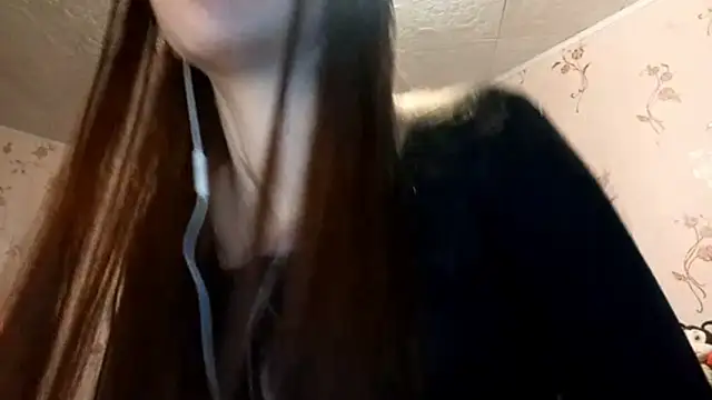 Sophiecuttie online show from 09/21/25, 01:13