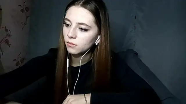 Sophiecuttie online show from 10/05/25, 03:32