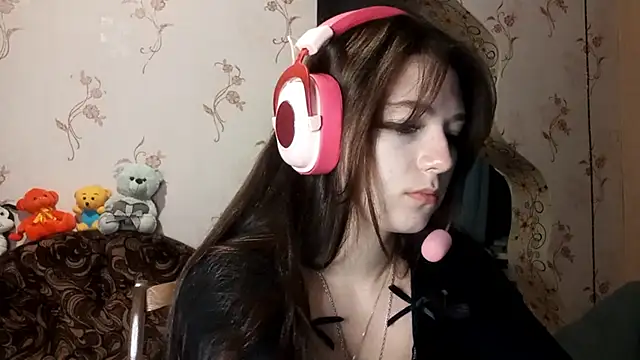 Sophiecuttie online show from 10/14/25, 03:35