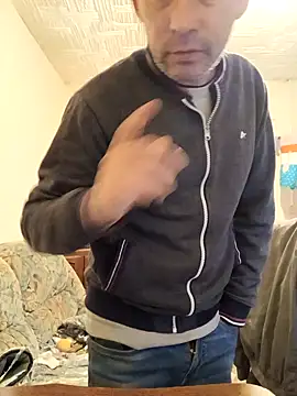 frederic198 online show from 11/08/25, 07:34