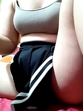 Snapshot of Lin_babyy chatting on 09/16/25, 06:25 Lin babyy online show from 09/16/25, 06:25