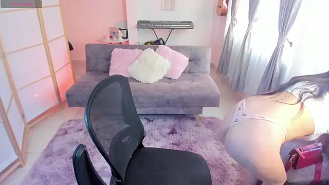 Snapshot of amelia-coben chatting on 09/18/25, 08:11 amelia-coben online show from 09/18/25, 08:11