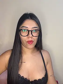 Snapshot of Alexa69xx chatting on 10/16/25, 12:11 Alexa69xx online show from 10/16/25, 12:11