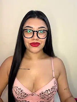 Snapshot of Alexa69xx chatting on 10/28/25, 04:31 Alexa69xx online show from 10/28/25, 04:31