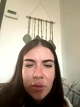 valentinalamont online show from 09/20/25, 07:09