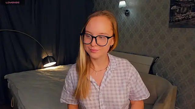 SoonMoor online show from 10/18/25, 05:25