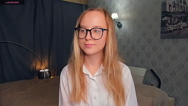 SoonMoor online show from 10/27/25, 07:07