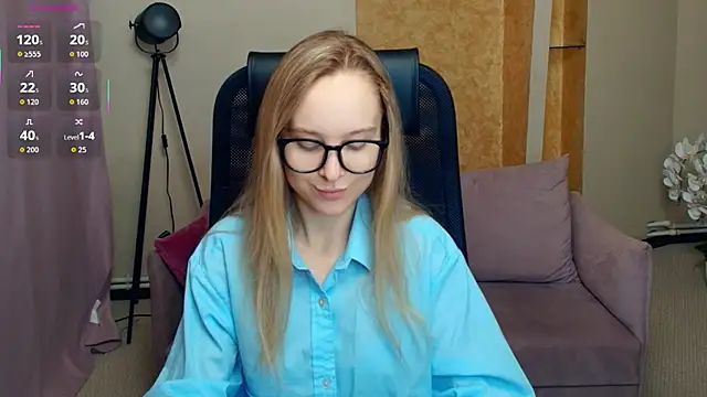 SoonMoor online show from 12/14/25, 06:56