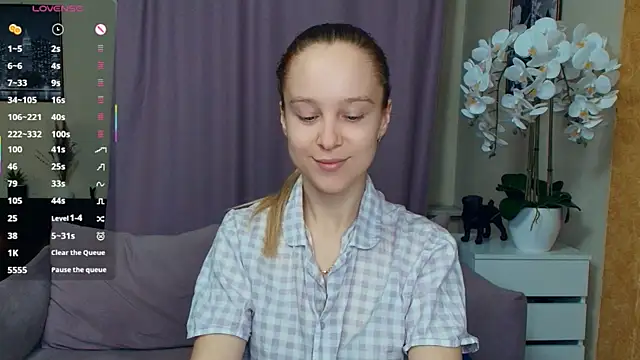 SoonMoor online show from 04/20/26, 07:26