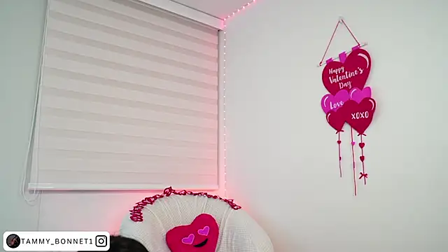 Snapshot of tammy_bonet chatting on 02/15/26, 03:47 tammy bonet online show from 02/15/26, 03:47