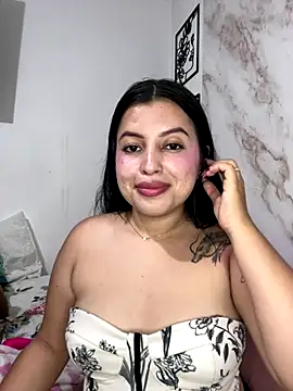 Snapshot of Emma_2903 chatting on 10/08/25, 01:47 Emma 2903 online show from 10/08/25, 01:47