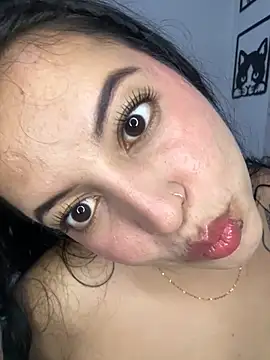 Snapshot of Emma_2903 chatting on 10/16/25, 02:01 Emma 2903 online show from 10/16/25, 02:01