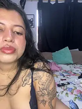 Snapshot of Emma_2903 chatting on 10/27/25, 10:25 Emma 2903 online show from 10/27/25, 10:25