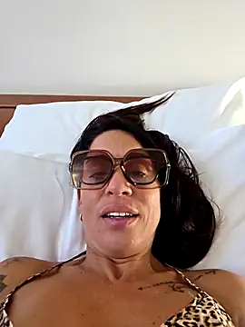 Snapshot of sexy7883 chatting on 10/10/25, 04:50 sexy7883 online show from 10/10/25, 04:50
