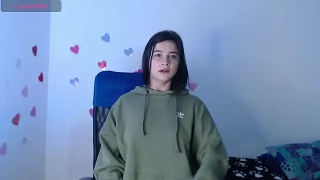 littleemma 77 online show from 10/10/25, 10:03