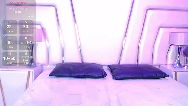 VioletPons online show from 11/04/25, 07:46