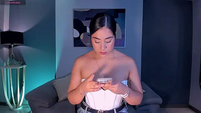 SussyBellX online show from 10/03/25, 08:06