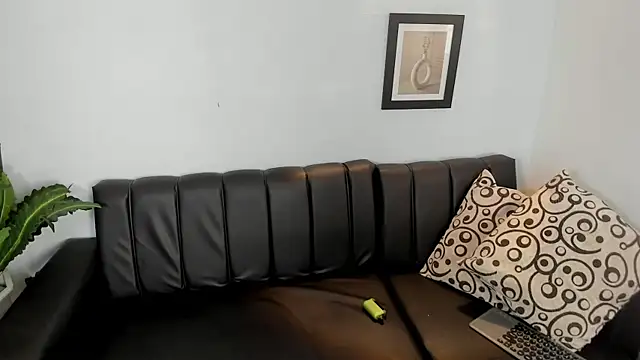 Snapshot of Danka_smith chatting on 09/13/25, 02:28 Danka smith online show from 09/13/25, 02:28