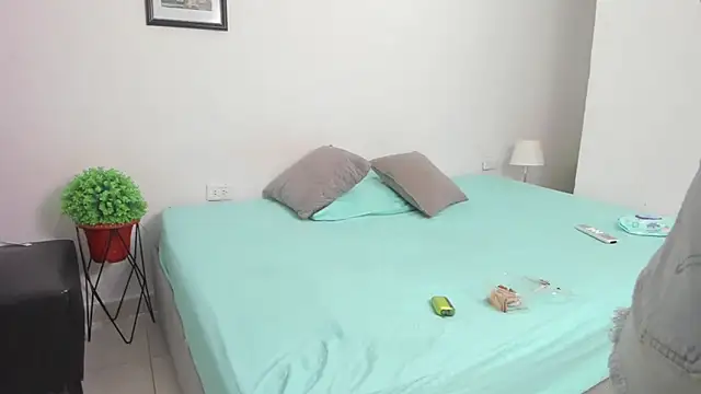 Snapshot of Danka_smith chatting on 09/18/25, 10:56 Danka smith online show from 09/18/25, 10:56