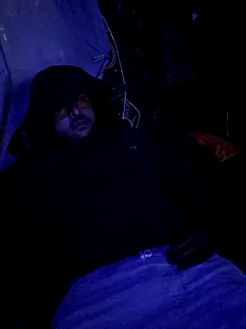 johnboones10 online show from 12/05/25, 08:49