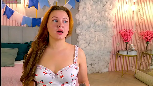 AnnySue  online show from 09/28/25, 05:35