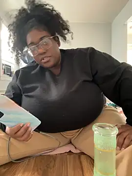 Snapshot of bunbun420247 chatting on 10/10/25, 01:21 bunbun420247 online show from 10/10/25, 01:21