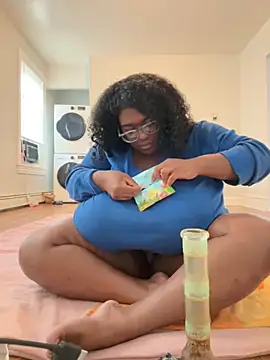 Snapshot of bunbun420247 chatting on 10/13/25, 02:39 bunbun420247 online show from 10/13/25, 02:39