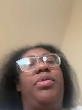 Snapshot of bunbun420247 chatting on 12/01/25, 12:32 bunbun420247 online show from 12/01/25, 12:32