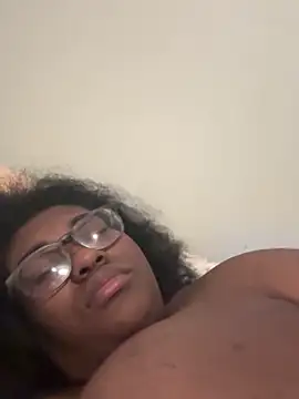 Snapshot of bunbun420247 chatting on 12/02/25, 07:57 bunbun420247 online show from 12/02/25, 07:57