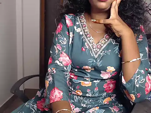 Snapshot of Zellybean_telugu chatting on 10/04/25, 08:23 Zellybean telugu online show from 10/04/25, 08:23