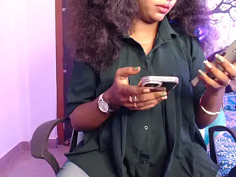 Snapshot of Zellybean_telugu chatting on 10/07/25, 08:00 Zellybean telugu online show from 10/07/25, 08:00