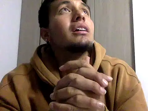 Snapshot of KianxxTeach chatting on 09/15/25, 07:41 KianxxTeach online show from 09/15/25, 07:41