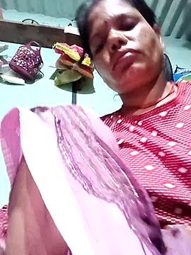 Snapshot of Sapna_ji45 chatting on 09/19/25, 10:54 Sapna ji45 online show from 09/19/25, 10:54
