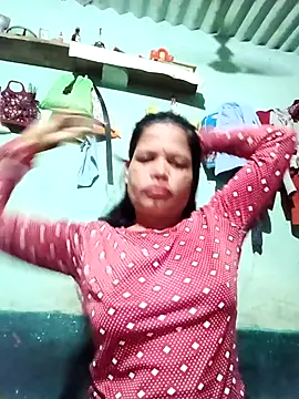Snapshot of Sapna_ji45 chatting on 10/06/25, 08:06 Sapna ji45 online show from 10/06/25, 08:06
