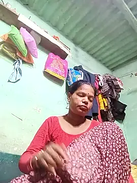 Snapshot of Sapna_ji45 chatting on 10/12/25, 11:26 Sapna ji45 online show from 10/12/25, 11:26