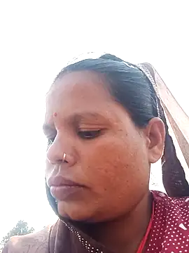 Snapshot of Sapna_ji45 chatting on 10/19/25, 09:32 Sapna ji45 online show from 10/19/25, 09:32