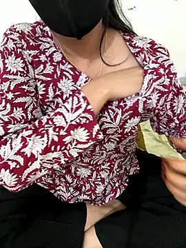 Sex Queen aaraya online show from 04/08/26, 03:56