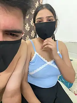 Snapshot of Sex_Queen_aaraya chatting on 06/11/26, 06:39 Sex Queen aaraya online show from 06/11/26, 06:39
