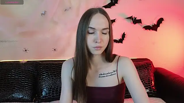 Snapshot of Angeel_Kate chatting on 10/22/25, 06:35 Angeel Kate online show from 10/22/25, 06:35