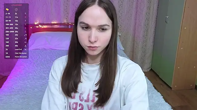 Angeel Kate online show from 04/19/26, 08:00