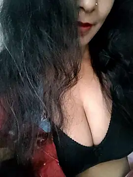 Deepa Sharma143 online show from 10/10/25, 02:21