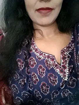 Deepa Sharma143 online show from 11/07/25, 05:18