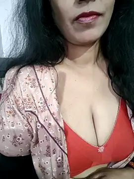 Deepa Sharma143 online show from 11/12/25, 01:39