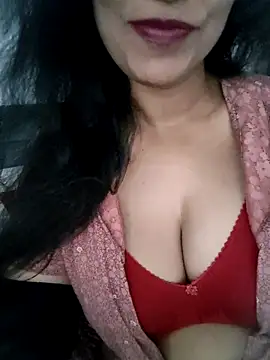 Deepa Sharma143 online show from 04/21/26, 01:42