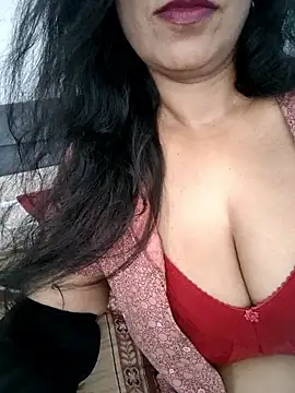 Deepa Sharma143 online show from 04/21/26, 02:51